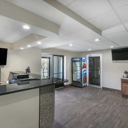 Knights Inn Bristol Levittown Εξωτερικό φωτογραφία