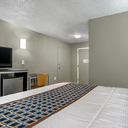 Knights Inn Bristol Levittown Εξωτερικό φωτογραφία