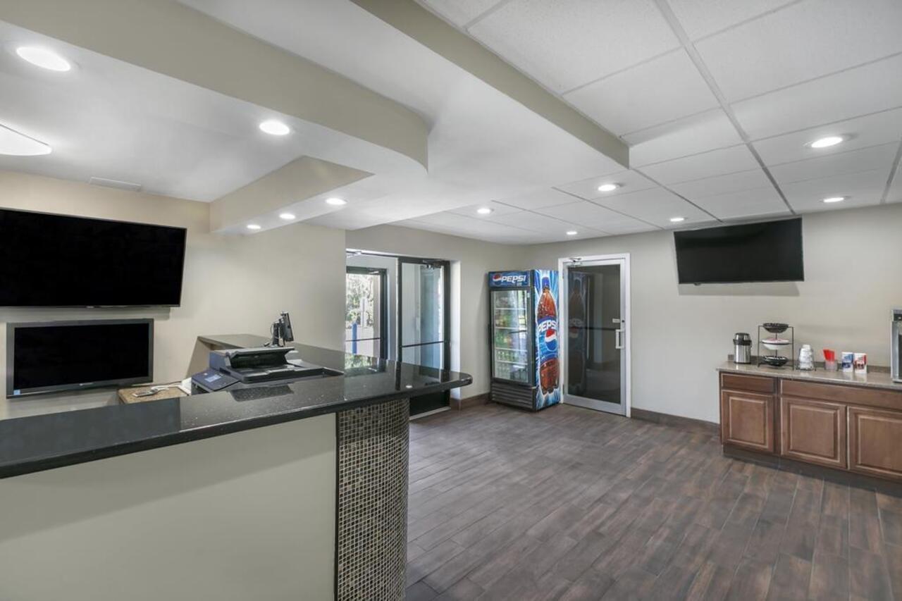 Knights Inn Bristol Levittown Εξωτερικό φωτογραφία