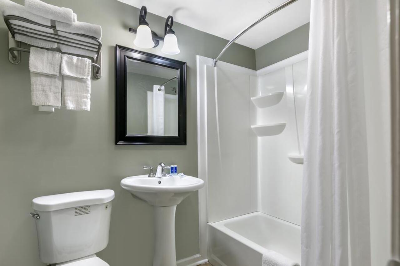 Knights Inn Bristol Levittown Εξωτερικό φωτογραφία