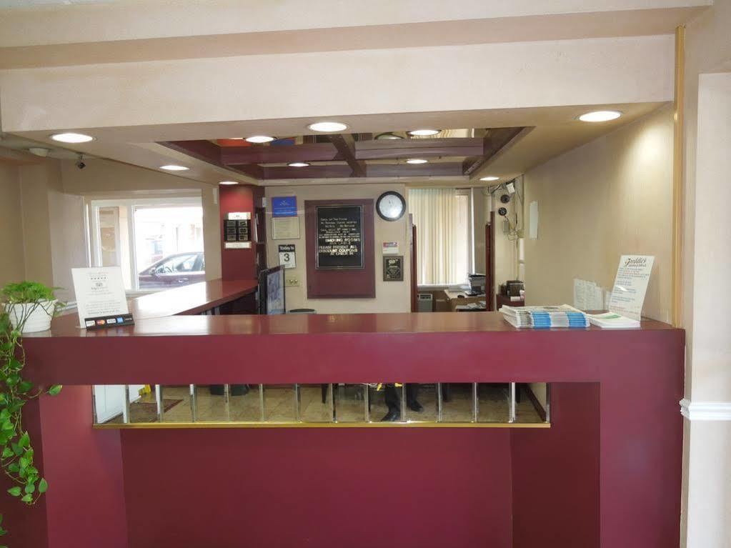 Knights Inn Bristol Levittown Εξωτερικό φωτογραφία
