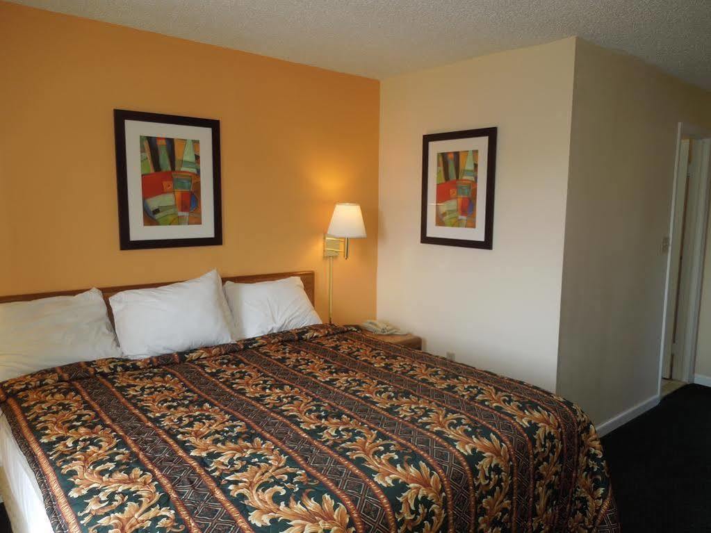Knights Inn Bristol Levittown Εξωτερικό φωτογραφία