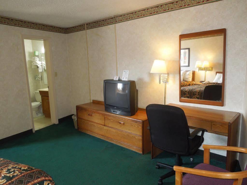 Knights Inn Bristol Levittown Εξωτερικό φωτογραφία