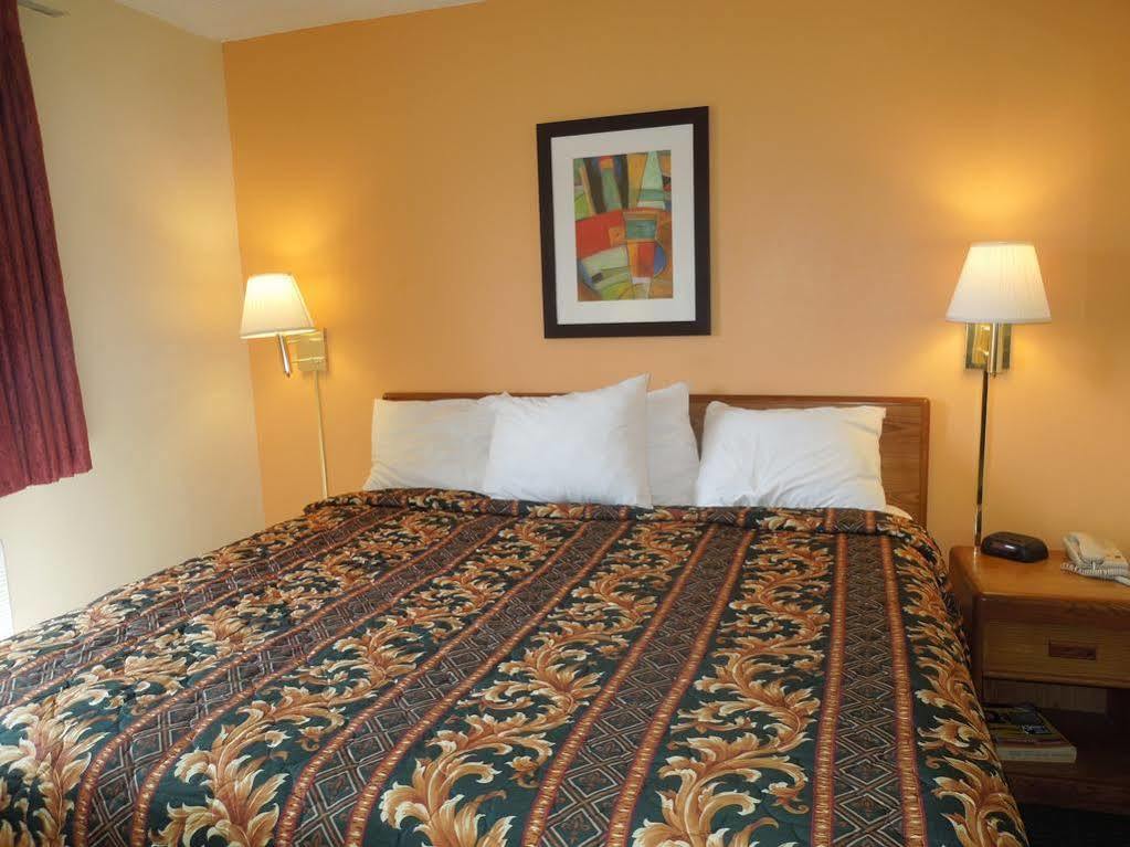 Knights Inn Bristol Levittown Εξωτερικό φωτογραφία