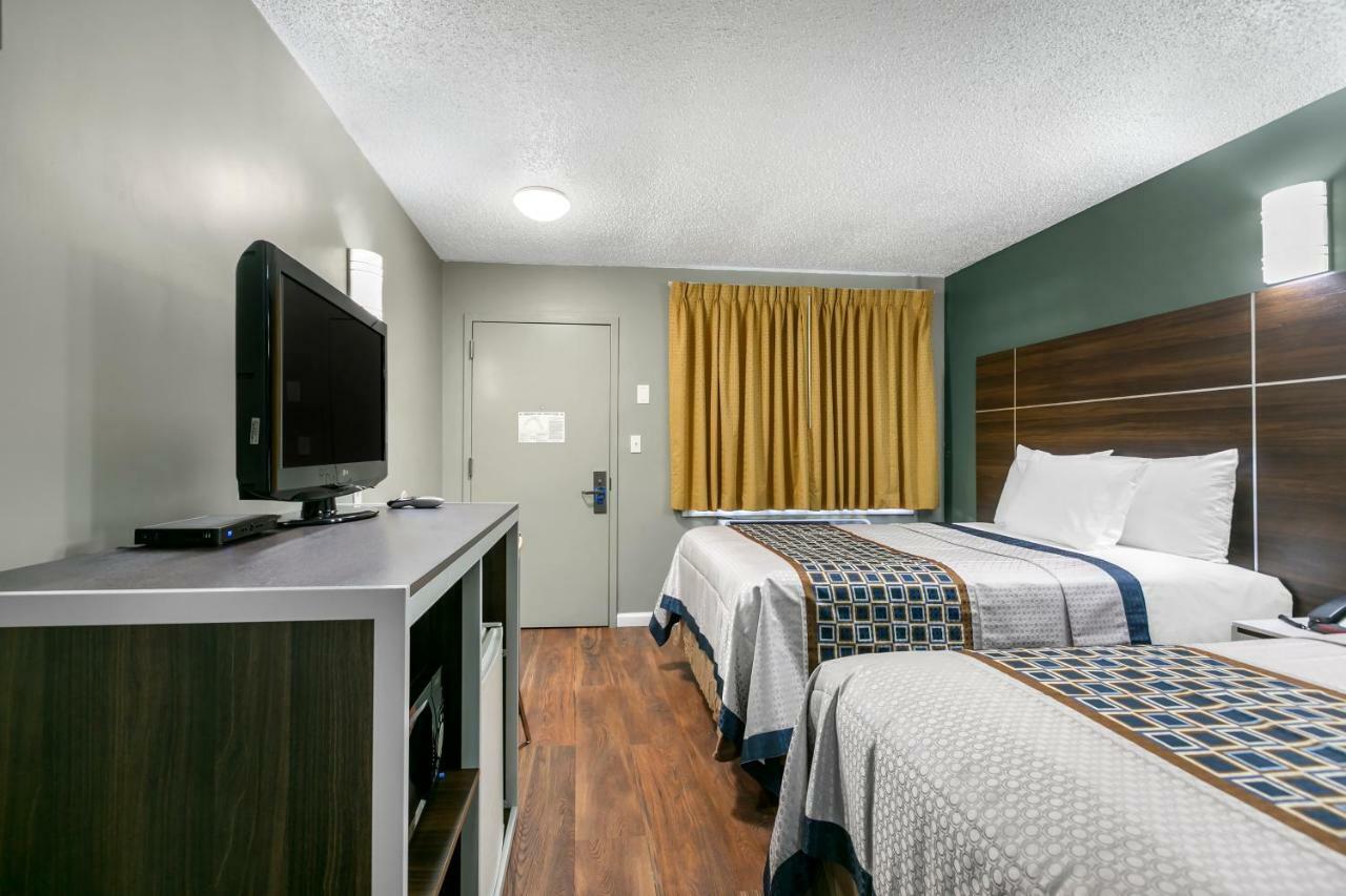 Knights Inn Bristol Levittown Εξωτερικό φωτογραφία